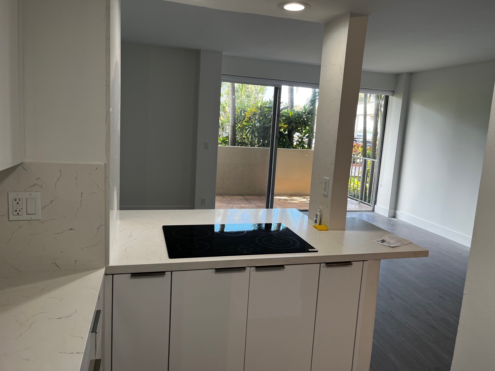 Building Photo - 880 NE 69th St