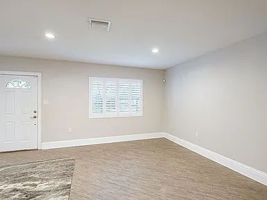 Building Photo - Beautiful Virginia Park Home | Huge Backyard + Pet Friendly