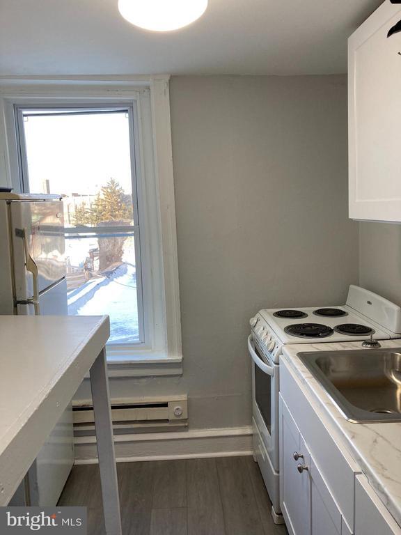 Building Photo - 131 E Roosevelt Blvd