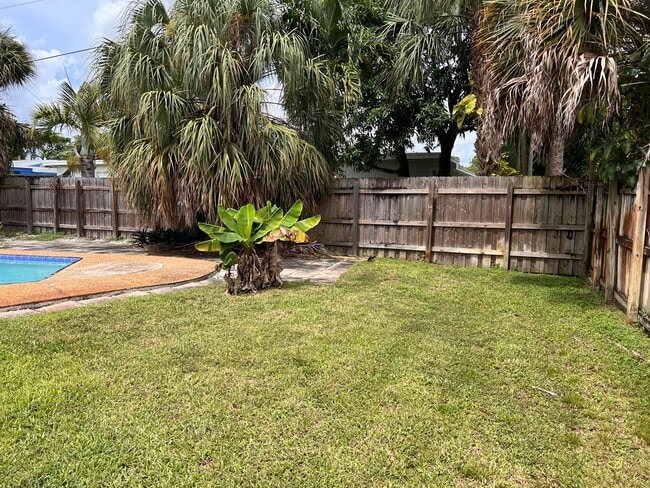 Building Photo - 7201 NW 15th St