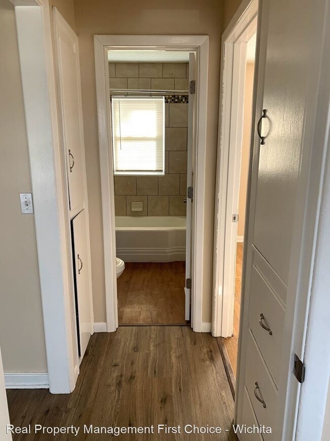 Building Photo - 3 br, 1.5 bath House - 2274 S Euclid