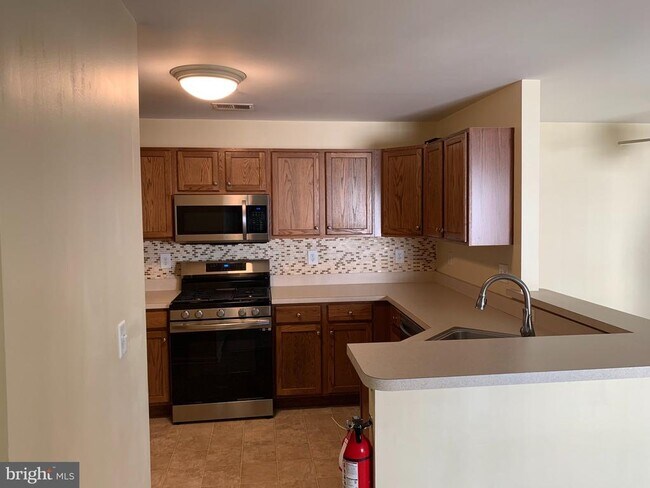 Building Photo - 110 Lionheart Ln