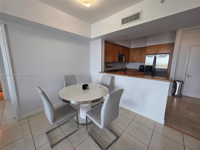 Building Photo - 1745 E Hallandale Beach Blvd