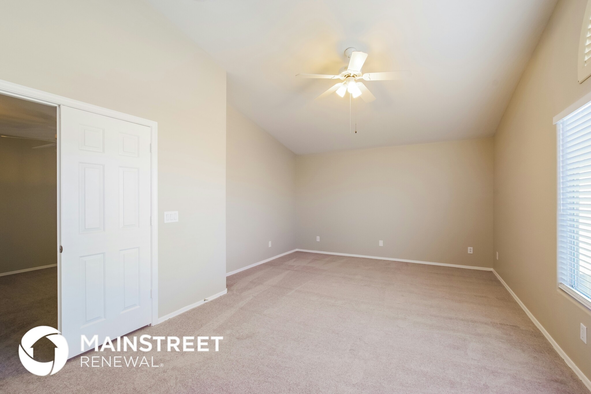 Building Photo - 10878 W Lone Cactus Dr