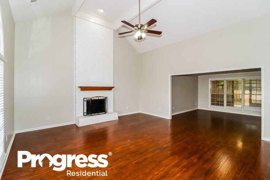Building Photo - 237 Richards Way Dr
