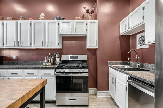 Building Photo - 1413 N Campbell Ave