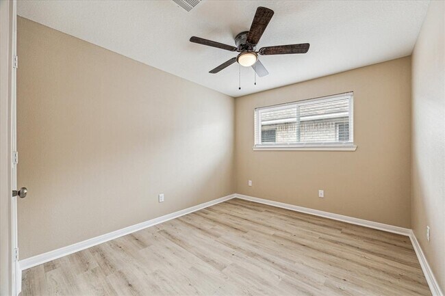 Building Photo - 10603 Kirkshire Dr