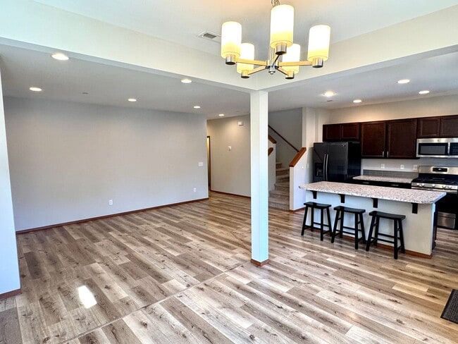 Building Photo - Modern and Stylish 3-Bedroom Manette Home