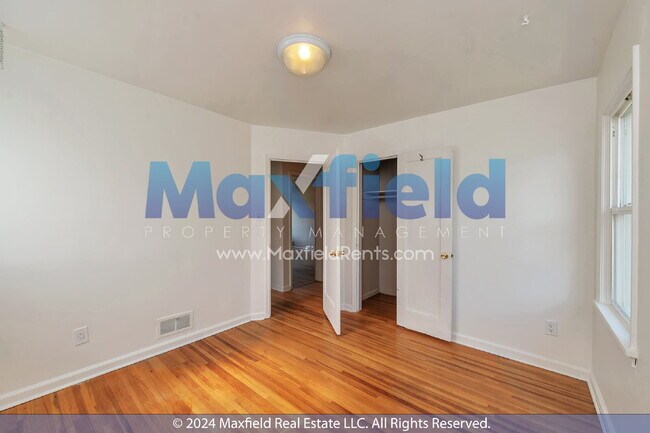Building Photo - SUGAR HOUSE - 3 BD 1 BA Pet Friendly
