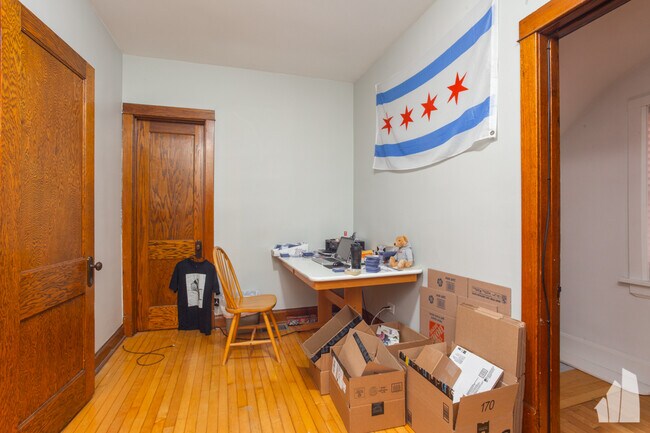 Building Photo - 1538 W Wrightwood Ave