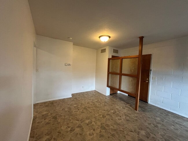 Building Photo - 2856 Calecita Way