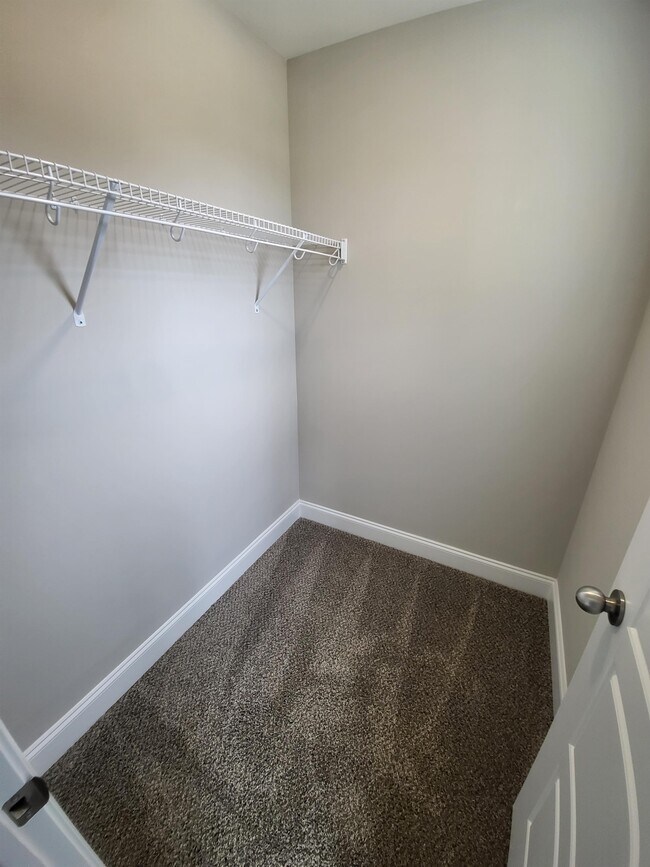 Building Photo - 201 King Rd