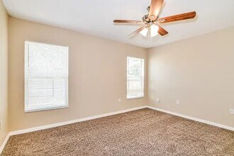 Building Photo - 2511 Lincoya Ct