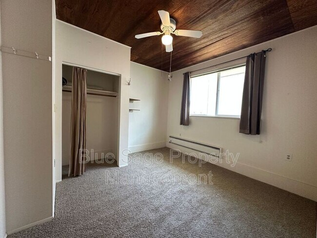 Building Photo - 500 S 3rd Pl