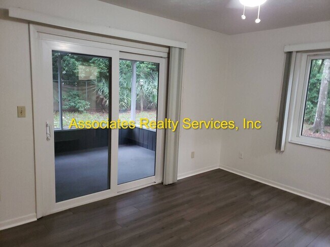 Building Photo - 3617 NW 21st Dr