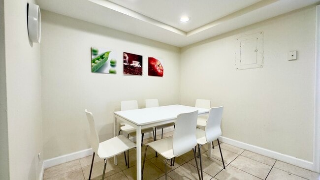 Building Photo - 5100 N Ocean Blvd