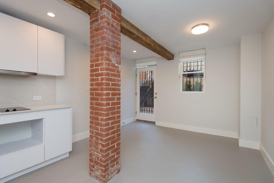Building Photo - 461 Massachusetts Ave