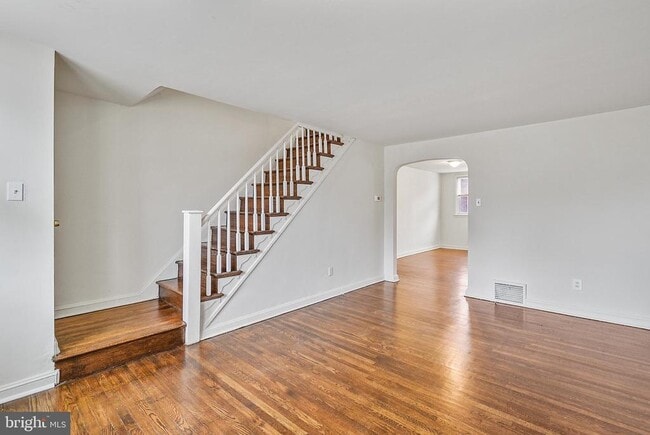 Building Photo - 1246 Wycombe Ave