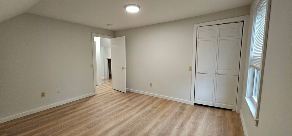 Building Photo - 17 Sanborn St