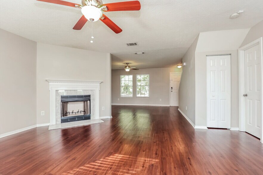 Building Photo - 5057 Smith Springs Pkwy