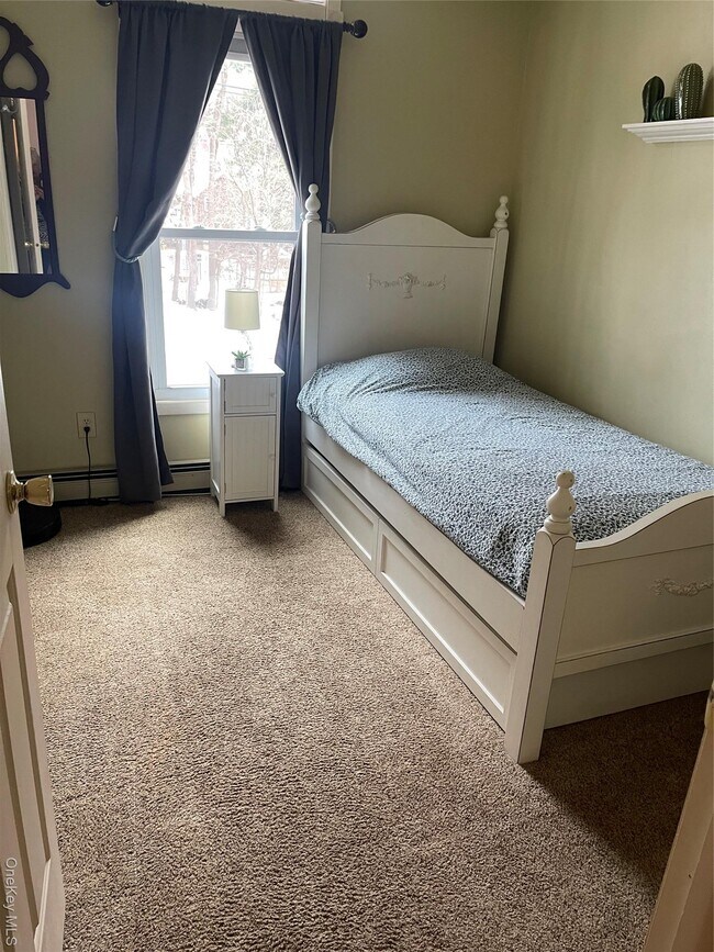 Building Photo - 48 Angela Ct