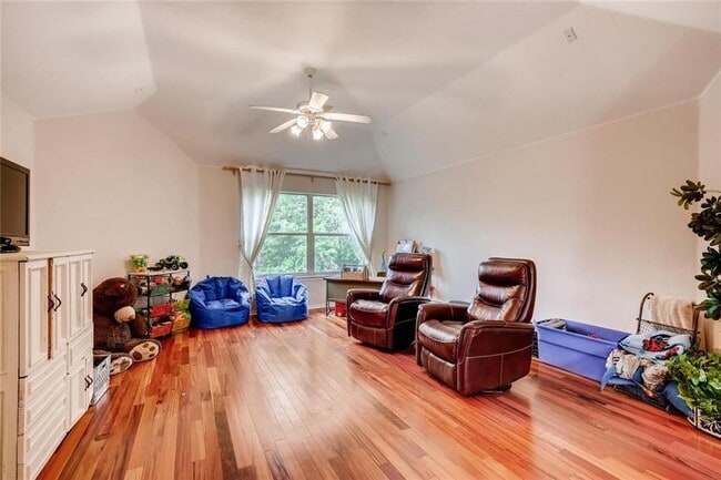 Building Photo - 8104 Red Bird Ct