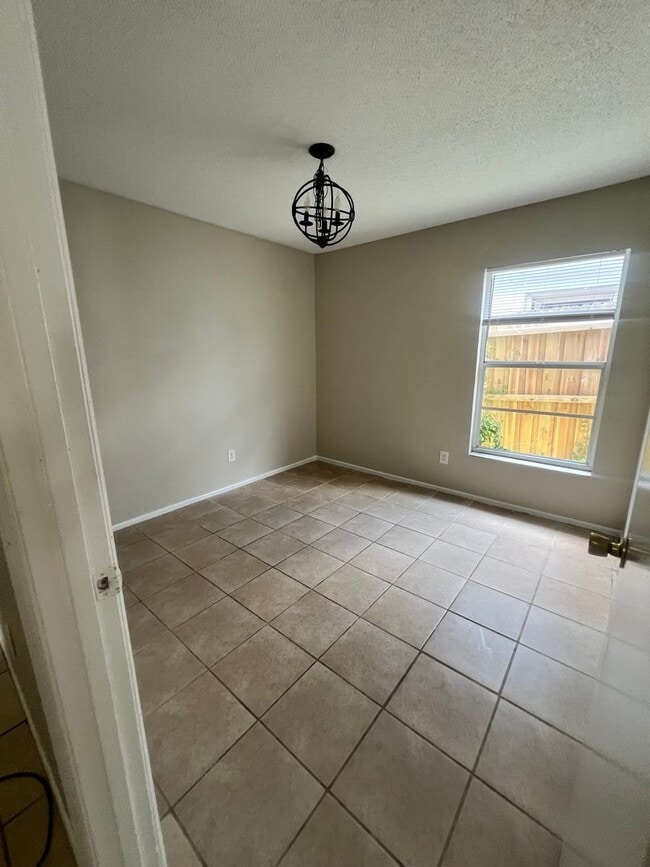 Building Photo - Lovely 3 Bed / 2 Bath Home in Apopka Quiet...