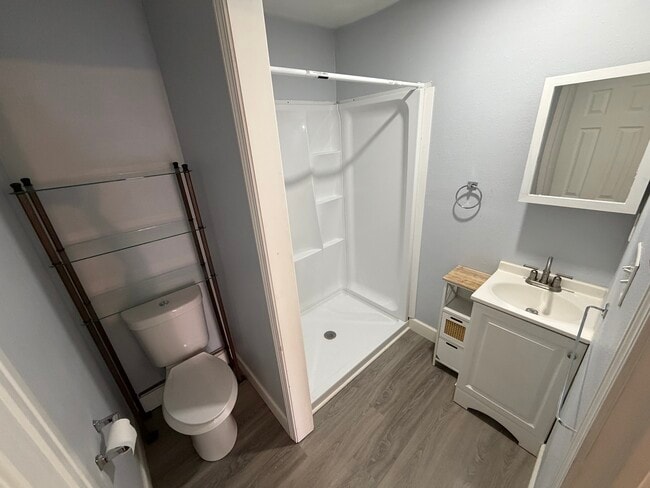 Building Photo - 14238 Juliedale Dr