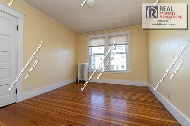 Building Photo - Faxon St 9-11