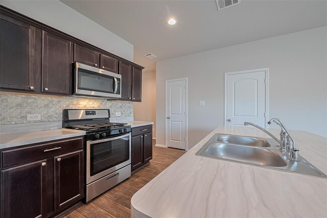 Building Photo - 15312 Timber Preserve Ln