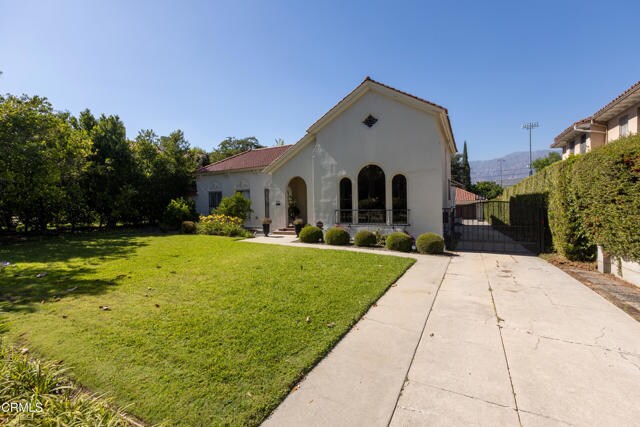 Building Photo - 1541 Rose Villa St