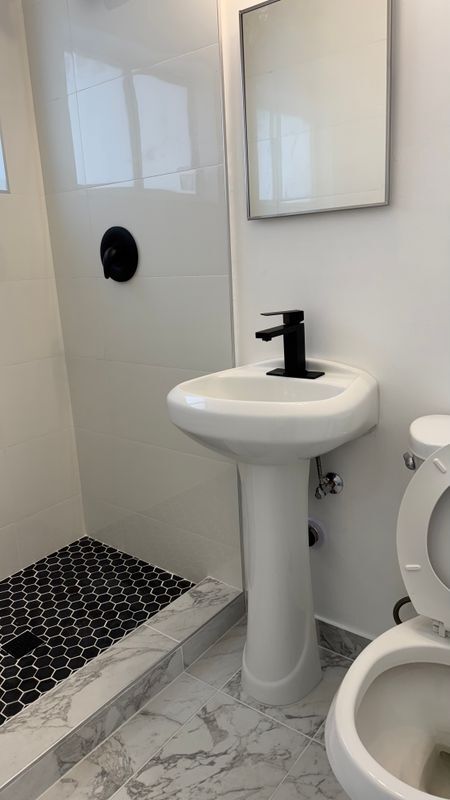 Building Photo - 159 E 2nd St