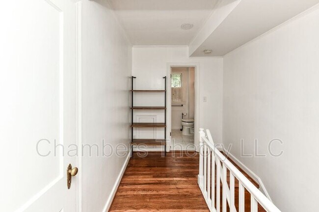 Building Photo - 1400 S Barton St