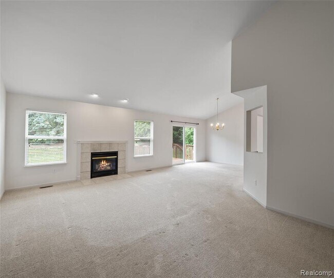 Building Photo - 5864 Willow Ridge Dr