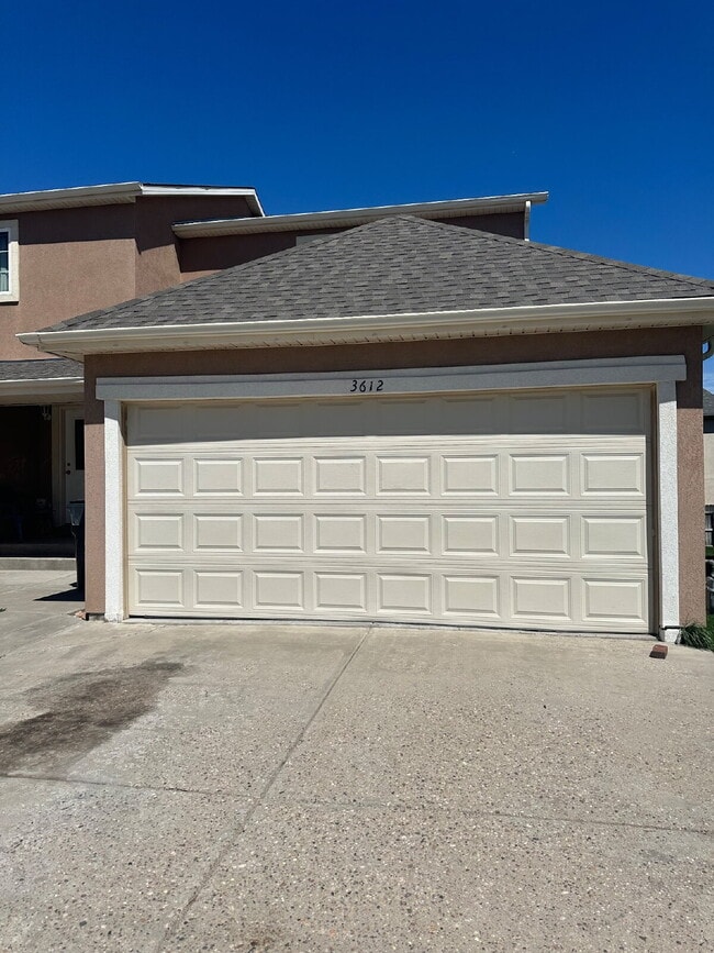 Building Photo - Charming Townhouse for Rent in Cheyenne, WY