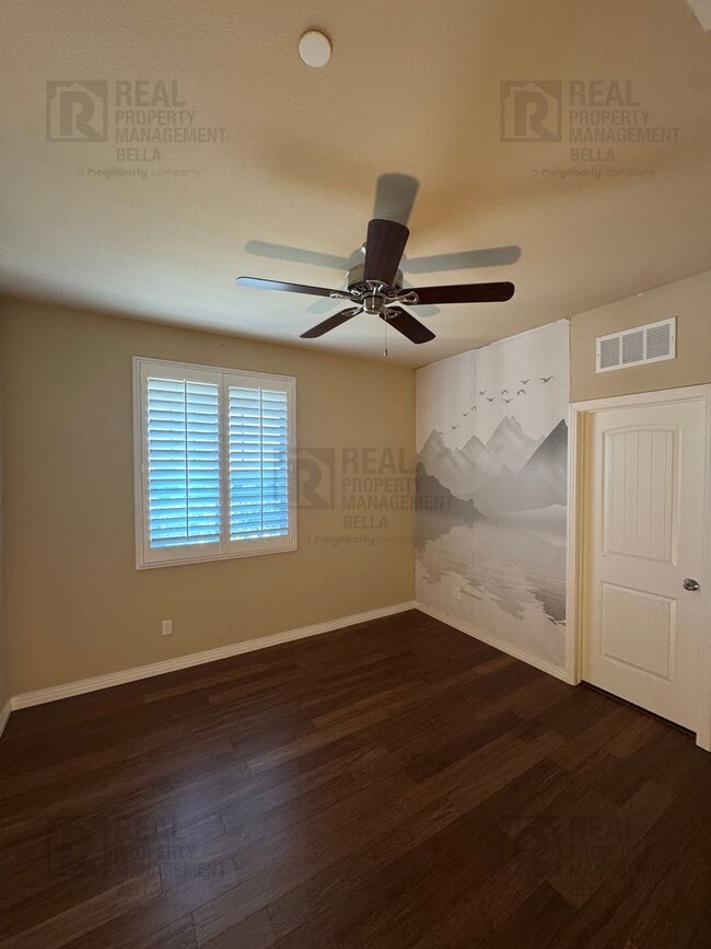 Building Photo - Modern Comfort Meets Resort Living – Gorgeous Single-Story in The Lakes Community