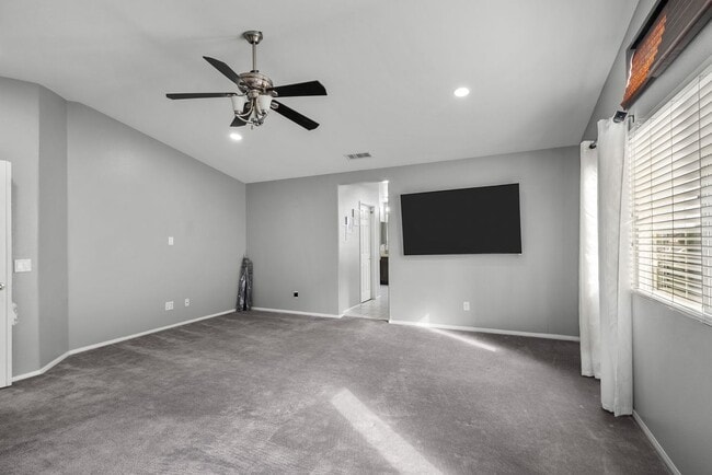 Building Photo - 26426 Cardinal Dr