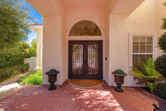 Building Photo - 2663 Yellowwood Dr