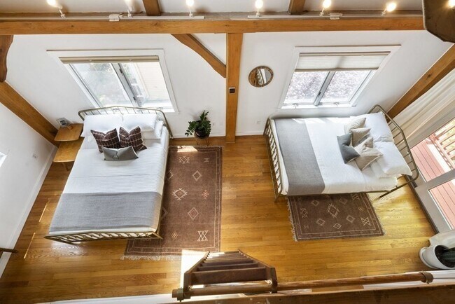 Building Photo - 7 Murdock St