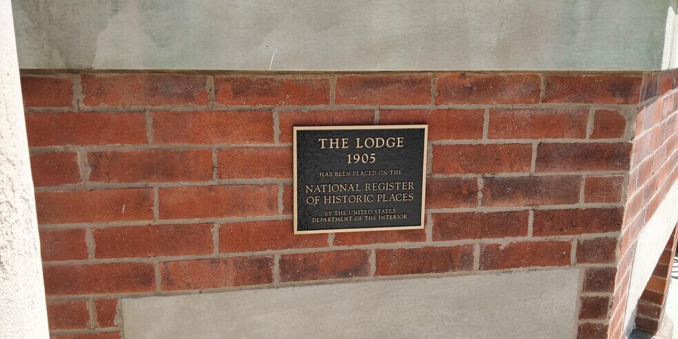 Building Photo - 829 N Pennsylvania St