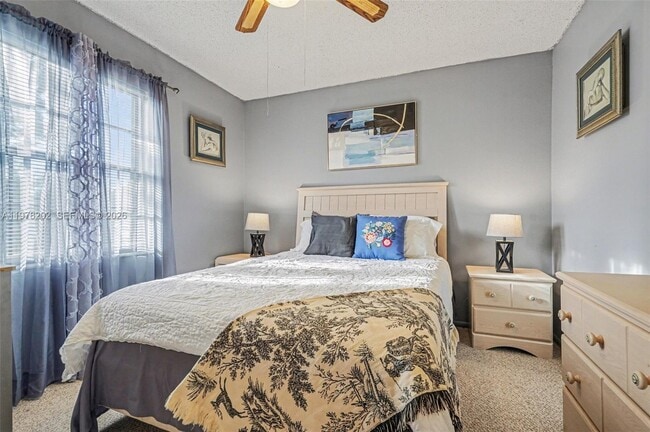 Building Photo - 901 Gannet Ave NW