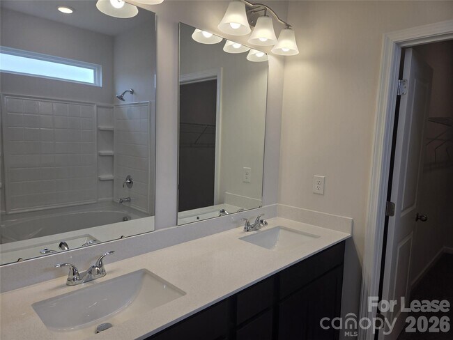 Building Photo - 5678 Hagler Lp