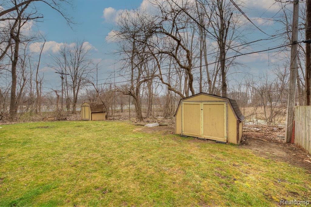 Building Photo - 217 Glenmoor St