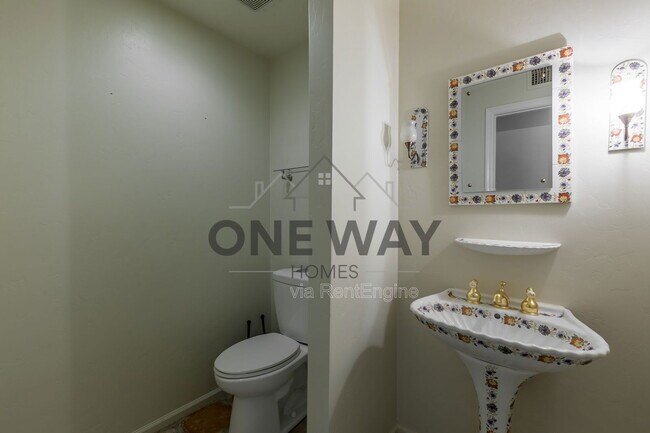 Building Photo - 49 Biltmore Estates Dr