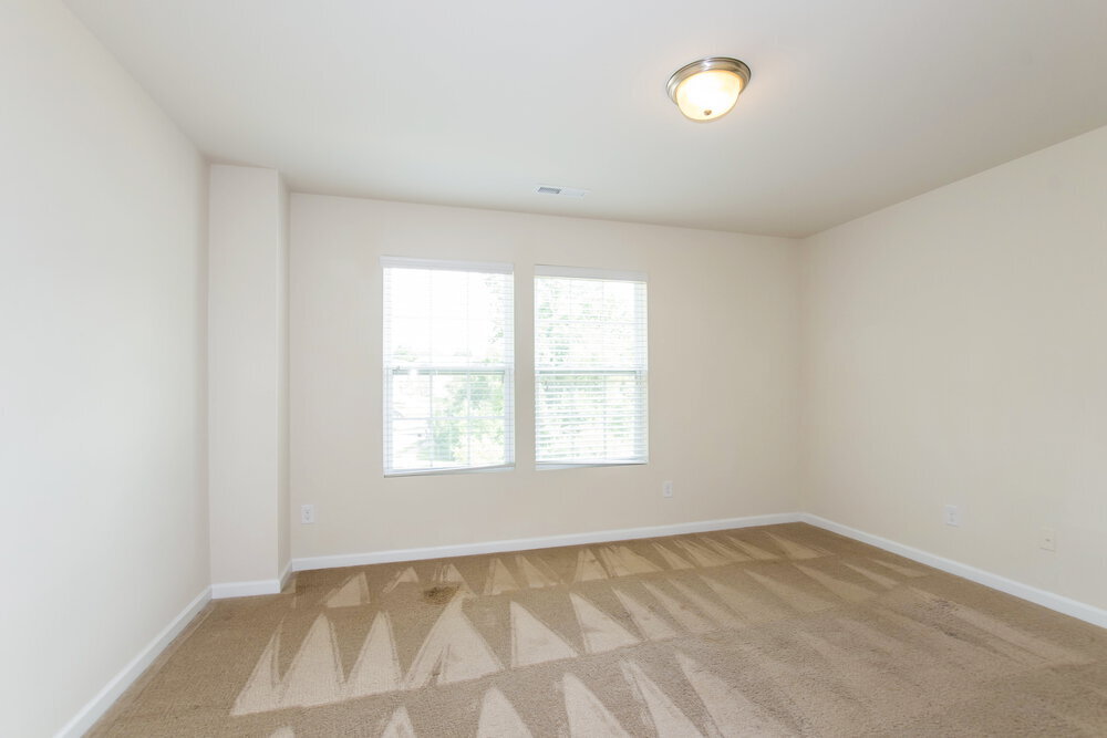 Building Photo - 5605 Twin Brook Dr