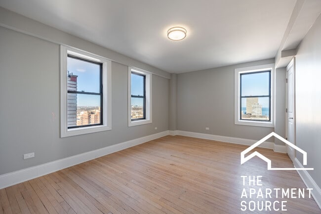 Building Photo - 7000 S South Shore Dr