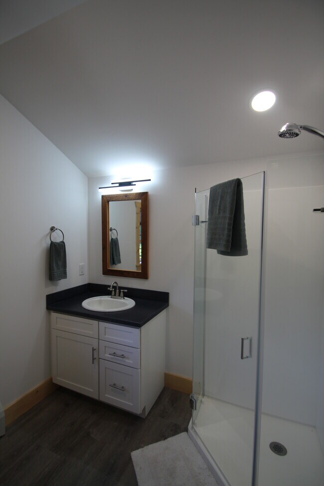 Primary Photo - 15 Beech Tree Ln