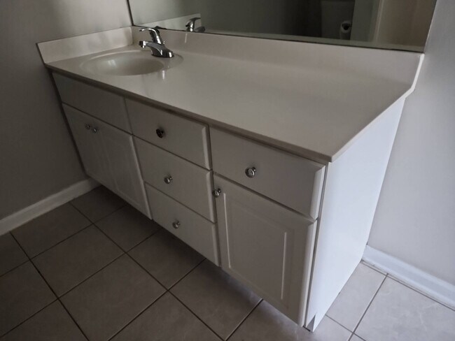 Building Photo - 59 Concord Rd