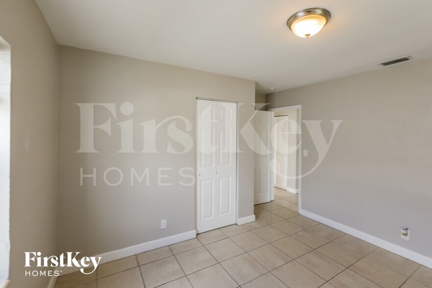 Building Photo - 210 NW 53rd St