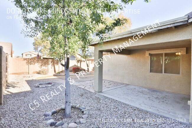 Building Photo - 16886 W Portland St